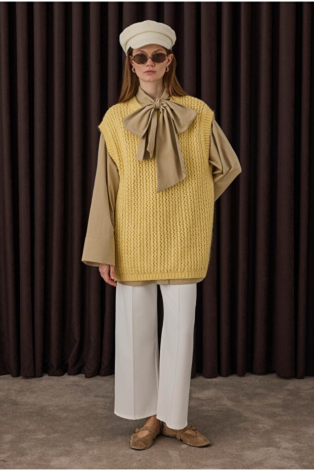 Crew Neck Sweater Soft Yellow