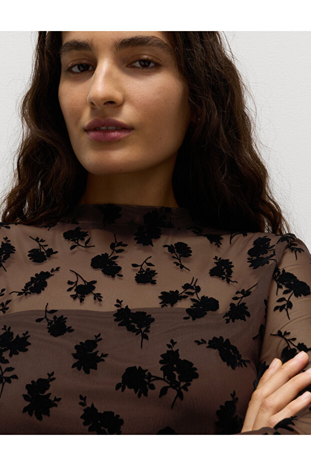 Çiçek Detaylı Bluz - 2