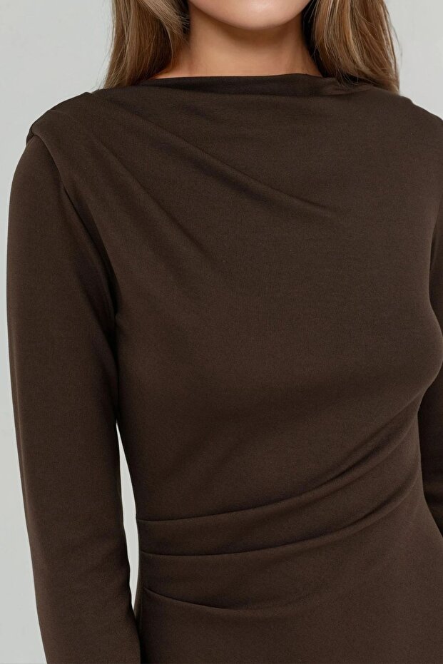 Yuvarlak Yakalı Drapeli Mini Elbise - 3