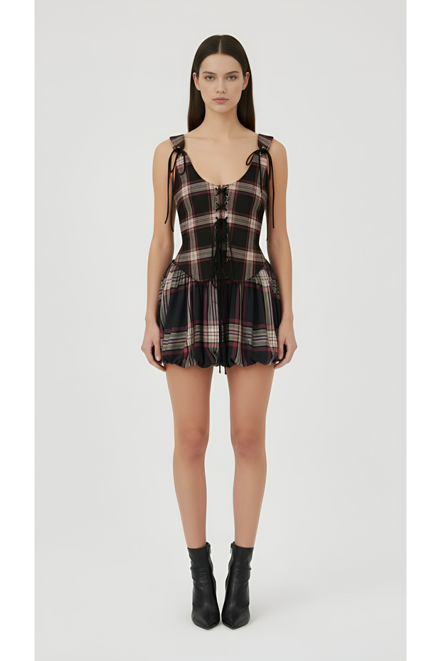 Beverly Büstiyer - 1