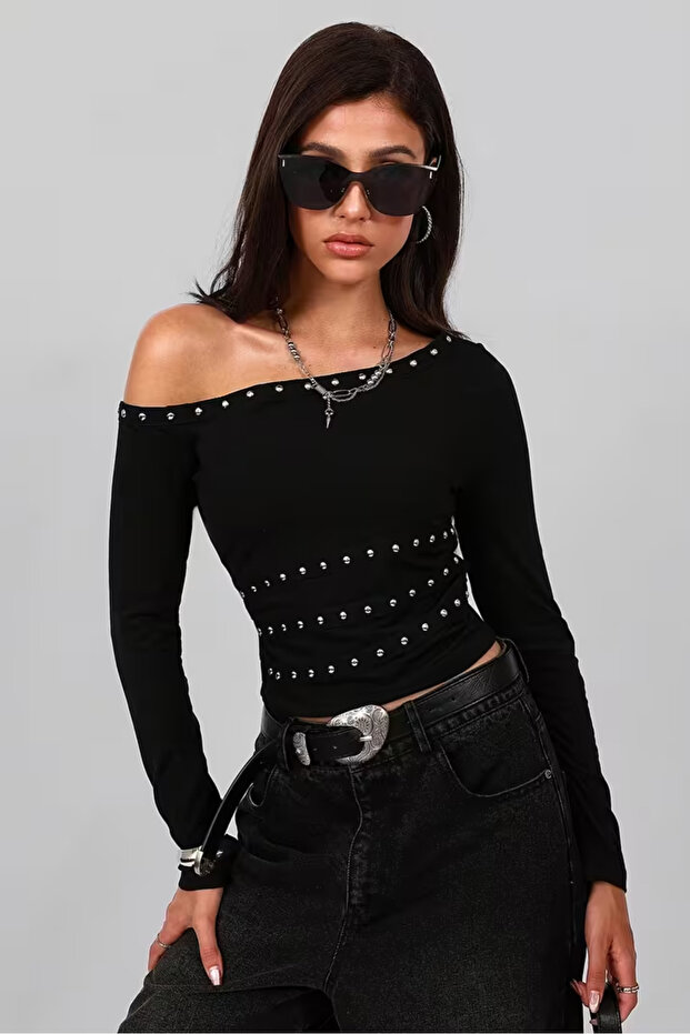 Wft9240 Shaping / Sculpting Effect Diver Fabric Blouse with Staple Detail on the Front