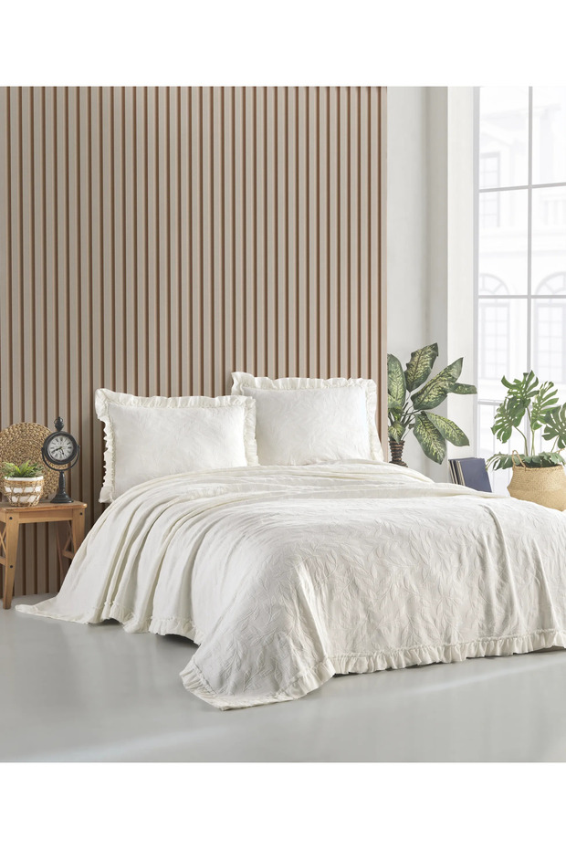 Ilda Jacquard Bedspread Set, Ruffled Edge Detail, 100% Cotton Jacquard Woven (240X260 cm)