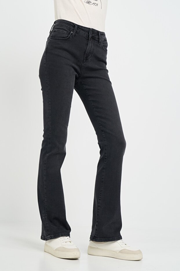 Blugi dama bootcut de culoare inchisa - 5