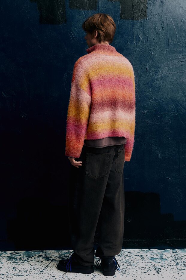 Dik yaka fermuarlı hırka - 4