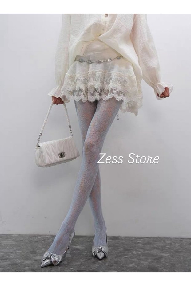 Zess Vintage Blue Floral and Fishnet Pattern Socks