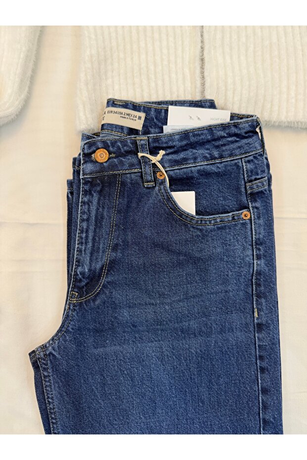Straight jean