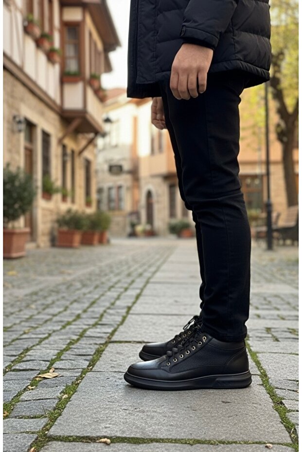 Men's Genuine Leather Boots with Warm Fleece Lining, Smart Lace-Up, Black, Casual, Non-Slip Sole, Elastic