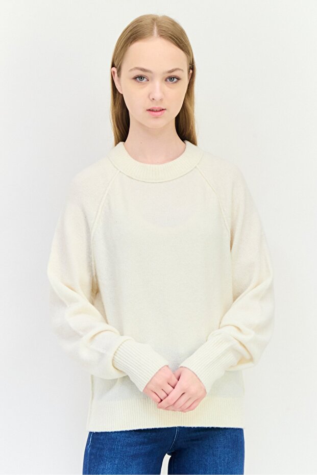 Women Ribbed Collar Knitted Sweater, Off White