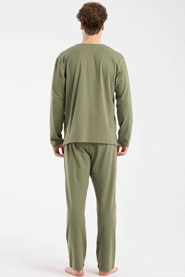 طقم بيجامة بأزرار وياقة على شكل V - لون كاكي - 6