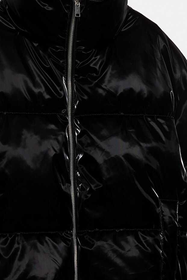 Parlak görünümlü şişme ceket - 6
