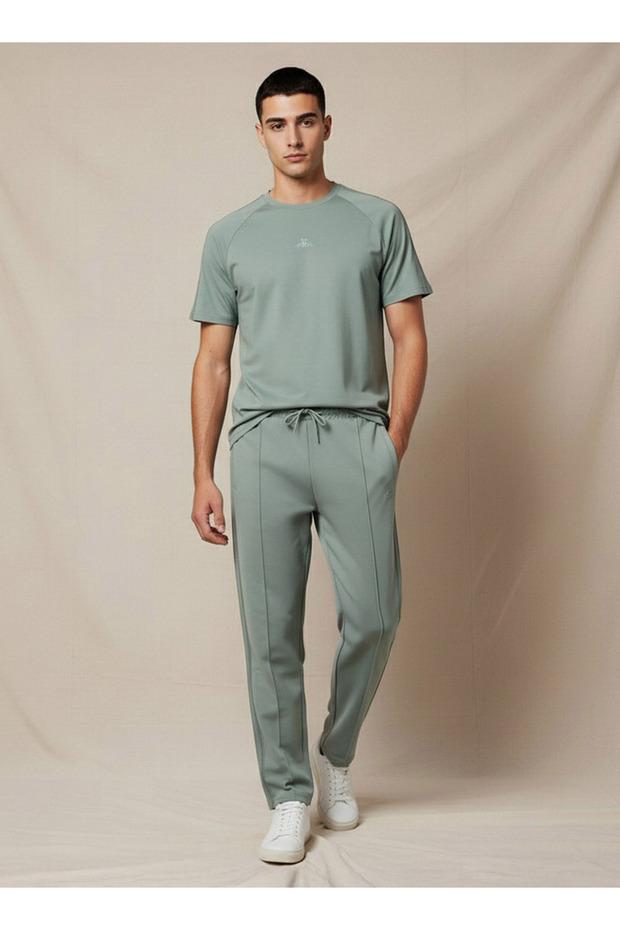 بنطلون رياضي رجالي برباط عند الخصر - 2