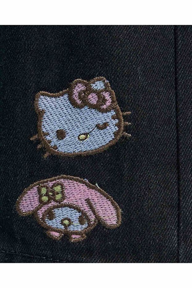 بنطلون جينز واسع الأرجل برسومات هيلو كيتي مع إغلاق بأزرار - 7