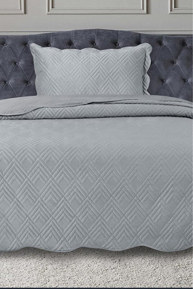 Lydia Single Luxury Velvet Bedspread Gray