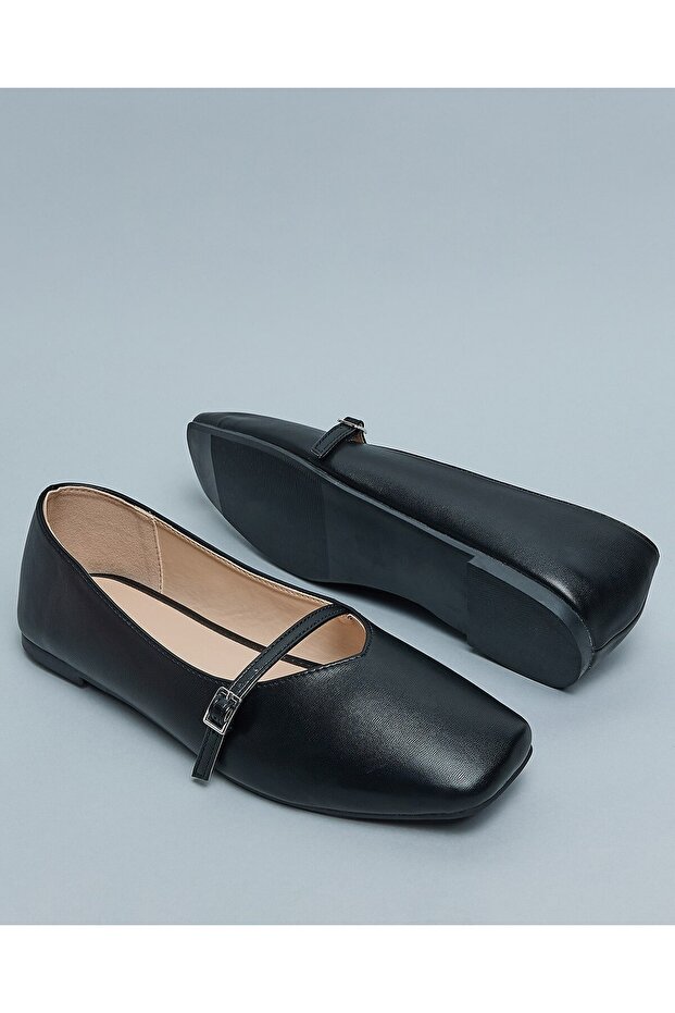 حذاء ماري جين ذو مقدمة مربعة صلبة - 4