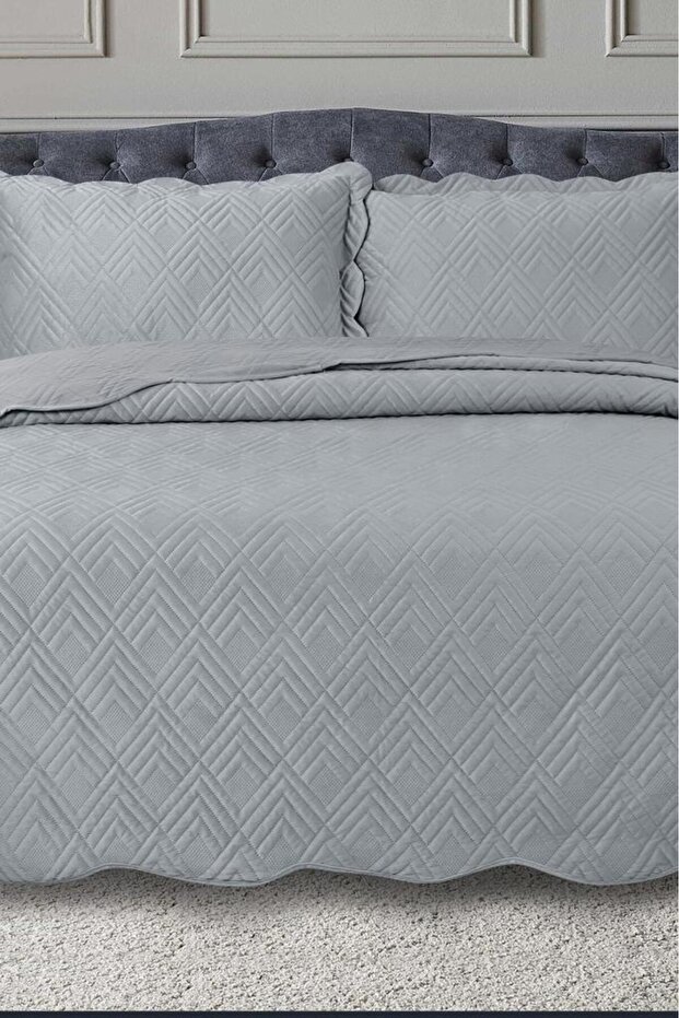 Lydia Double Luxury Velvet Bedspread Gray