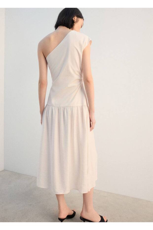 Asimetrik pileli elbise - 4