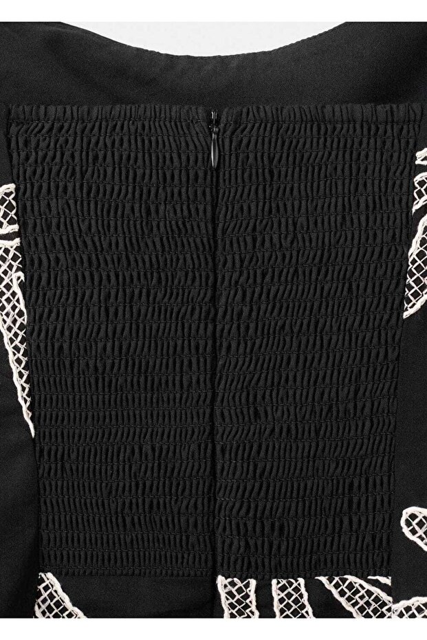 Çiçek işlemeli elbise - 7