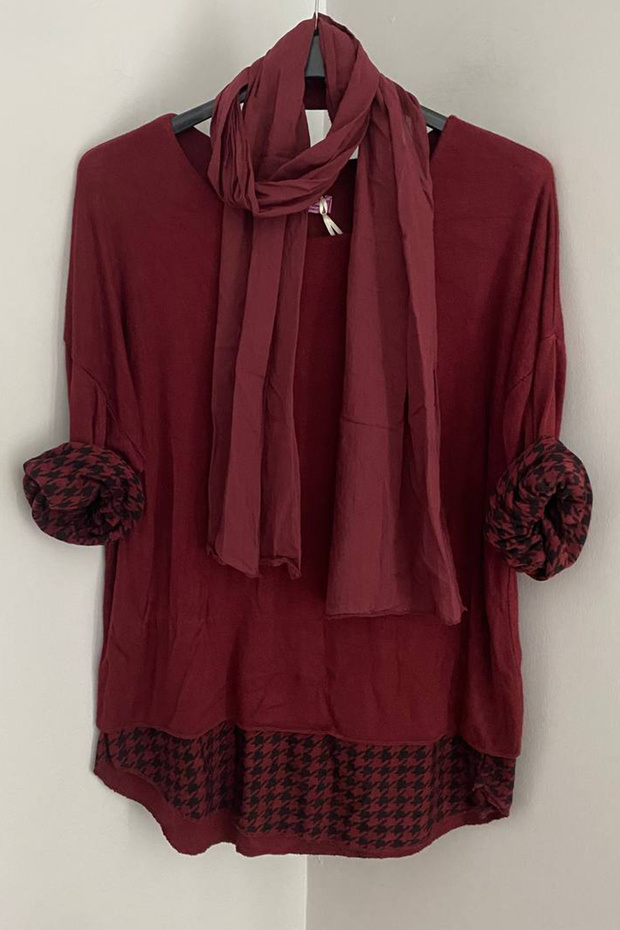 Women's Italian Burgundy Round Neck Houndstooth Pattern Scarf-Lined Knitwear Blouse