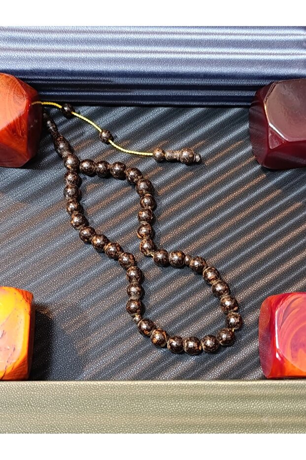 Cinnamon Tree Rosary Globe Cut