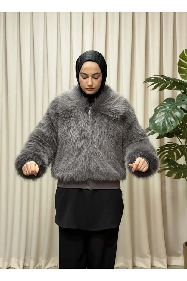 سترة فرو بسحاب