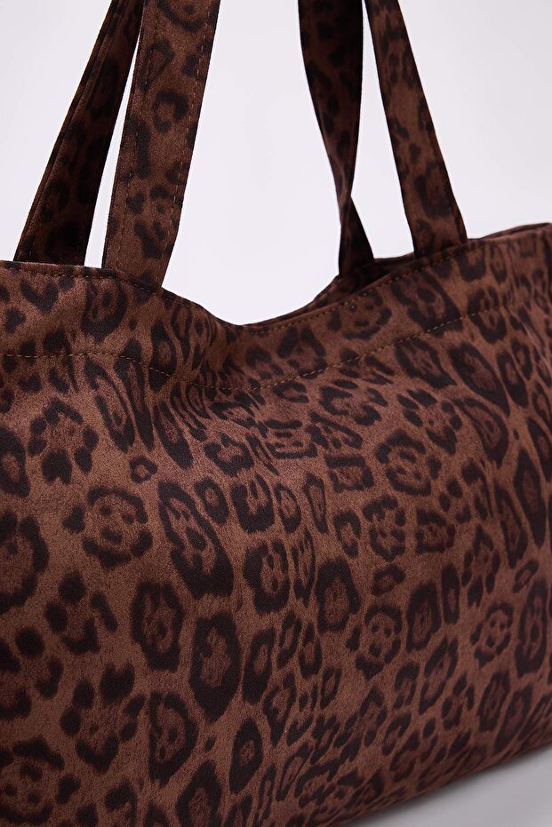Kahverengi Leopar Desenli Maksi Tote Kadın Maksi Boy Omuz Çantası TAKAW26OC00093 - 5