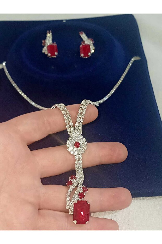 طقم قلادة وأقراط على شكل قطرة لامعة - 2