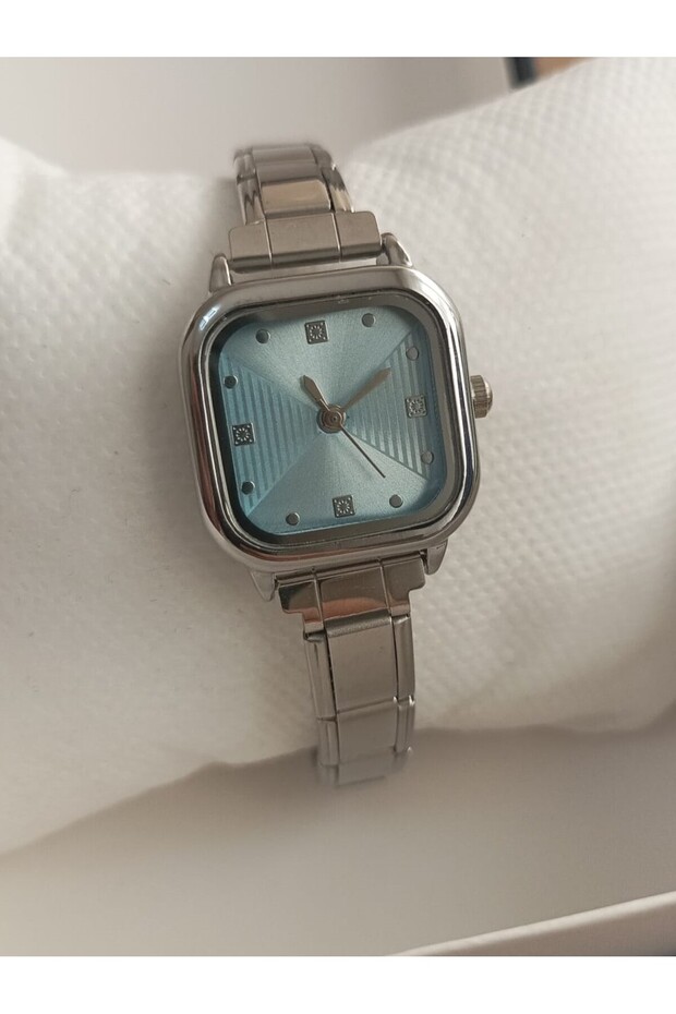 Women's Wristwatch - Stylish Design, Italian Bracelet Model, Comes with Box