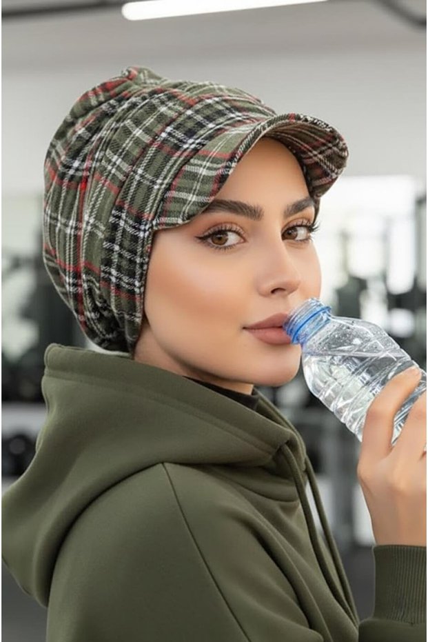 قبعة حجاب بنمط منقوش باللون الكاكي