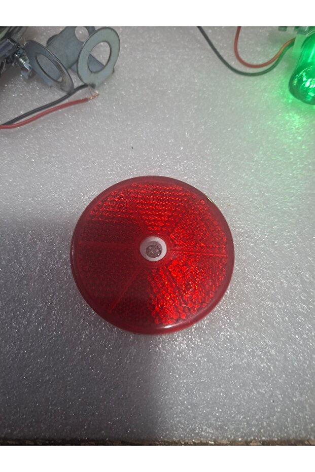 Red Round Reflector 1 Piece