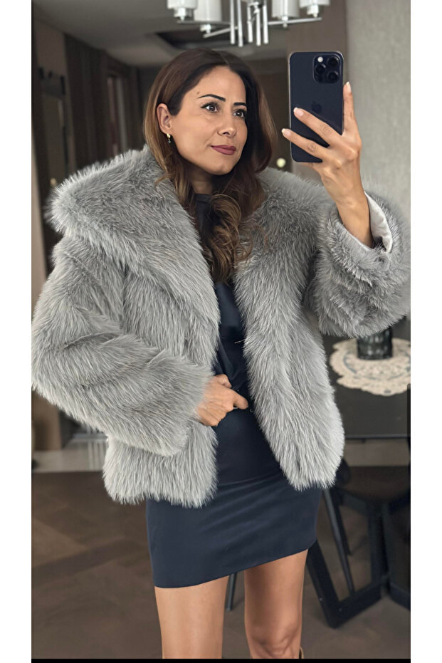 Women's Zr Model Midi Length Soft Artificial Faux Fur Coat
