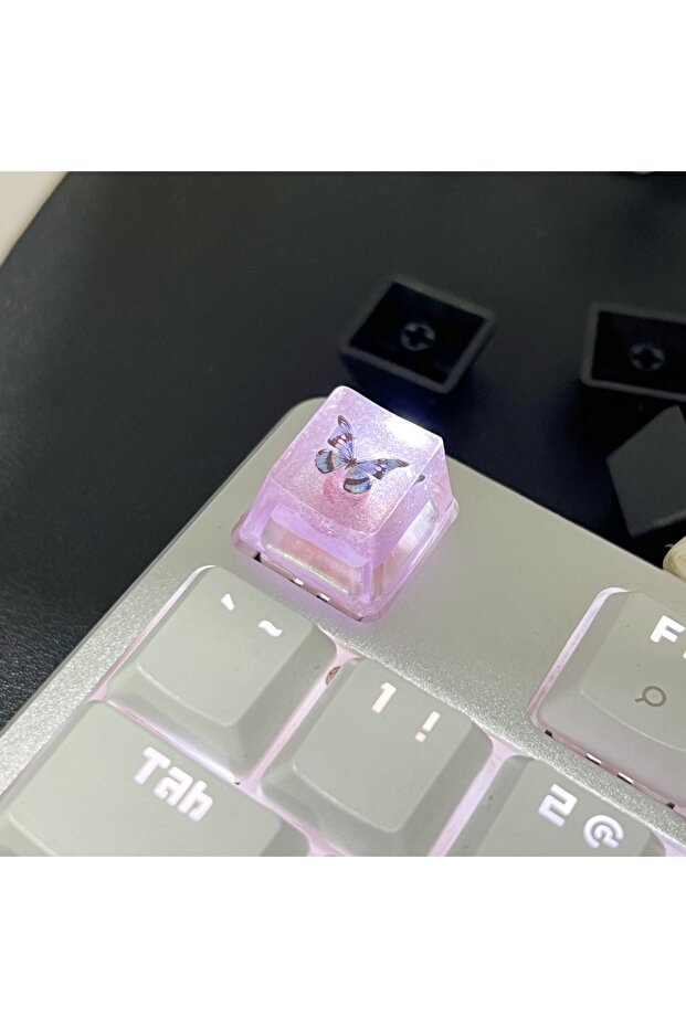 Pink 1Pcs New Best Selling Translucent Butterfly Keycaps Cross Axis Mechanical Keyboard Keycaps With