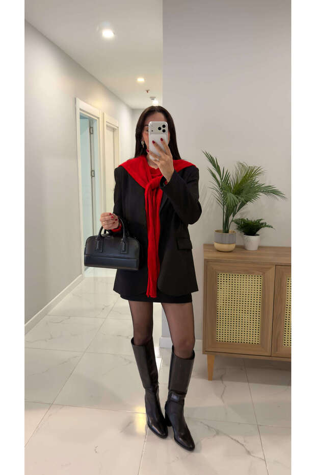 سترة بليزر سوداء بأزرار من كوسوا - 2