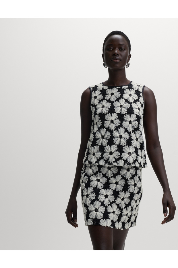 Çiçek İşlemeli Bluz - 6