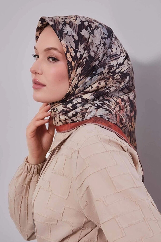 وشاح حريري بنمط تجريدي مزين بالزهور - لون السلمون الداكن