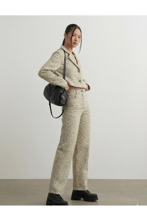 طقم سترة وبنطلون بنقشة الفهد - 4