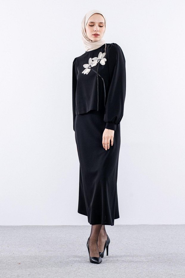 Women's Transitional Woven Fabric Set with Floral Accessories Sweatshirt and Scuba Skirt with Elastic Waist
