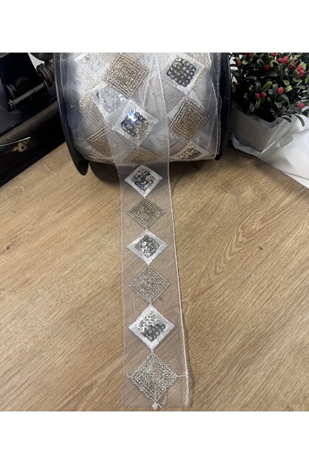 tül üzeri pulpayet şerit - 1