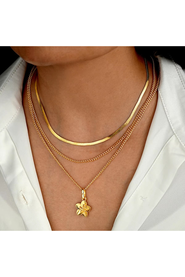 AYA6502201 4Pcs/Set Shiny Shell Starfish Conch Flower Necklaces for Women Simple Imitation Pearl Gol