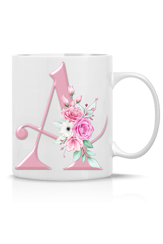 كوب بتصميم حرف A