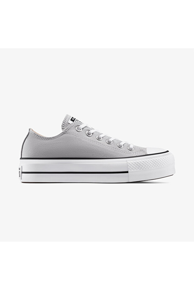 حذاء رياضي نسائي من Chuck Taylor All Star ذو نعل سميك باللون الرمادي