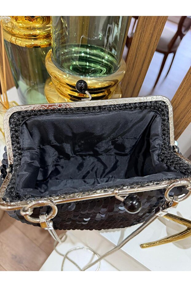 Siyah Pullu Burslu Çanta - 3