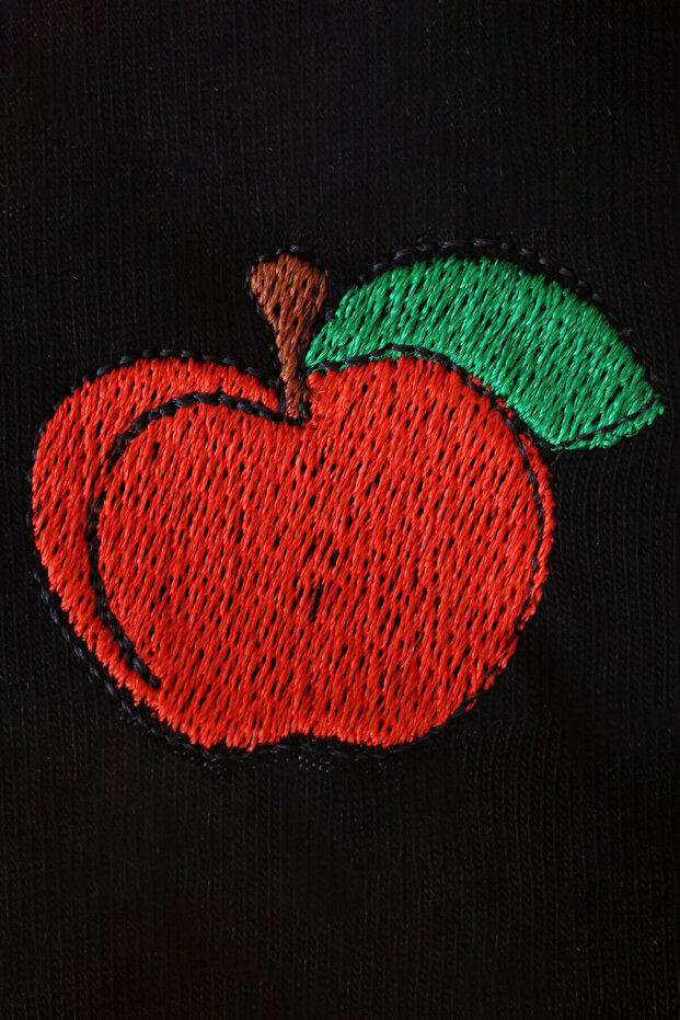 تي شيرت مطرز بنمط التفاح الأحمر - 4