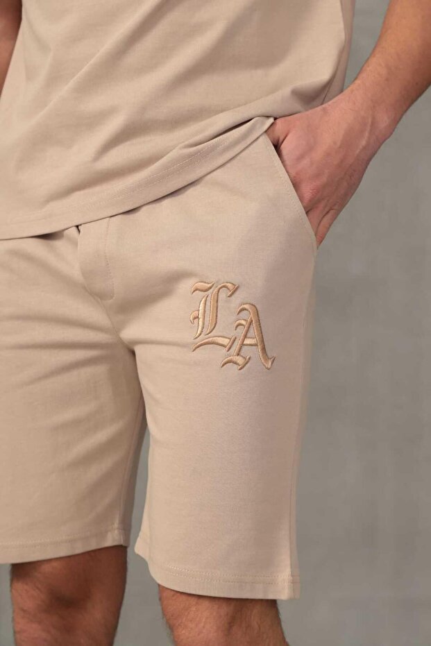 طقم شورت رجالي أساسي مطرز - بيج - 3