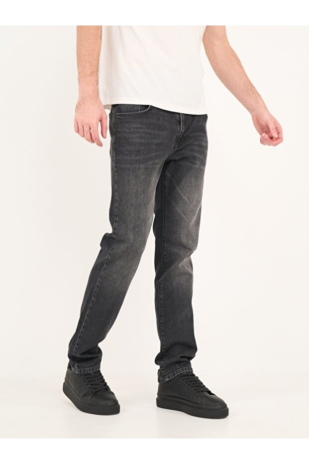 Blugi barbat straight aspect usor decolorat - 5