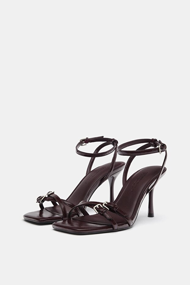 Tokalı topuklu sandalet - 2