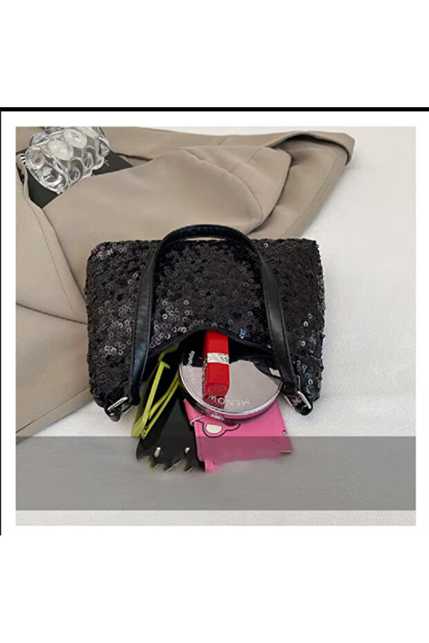 Deri Askılı Pullu Çanta - 4