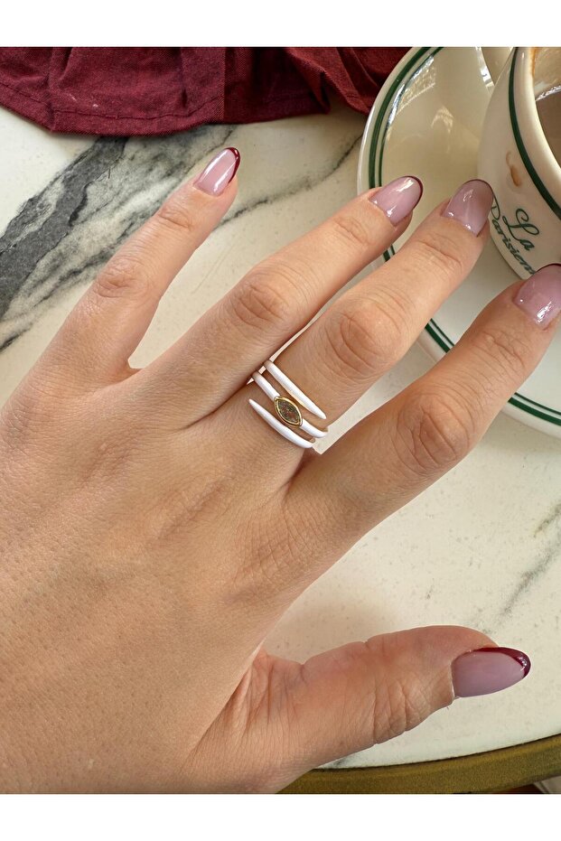 Beyaz mineli yüzük - 1