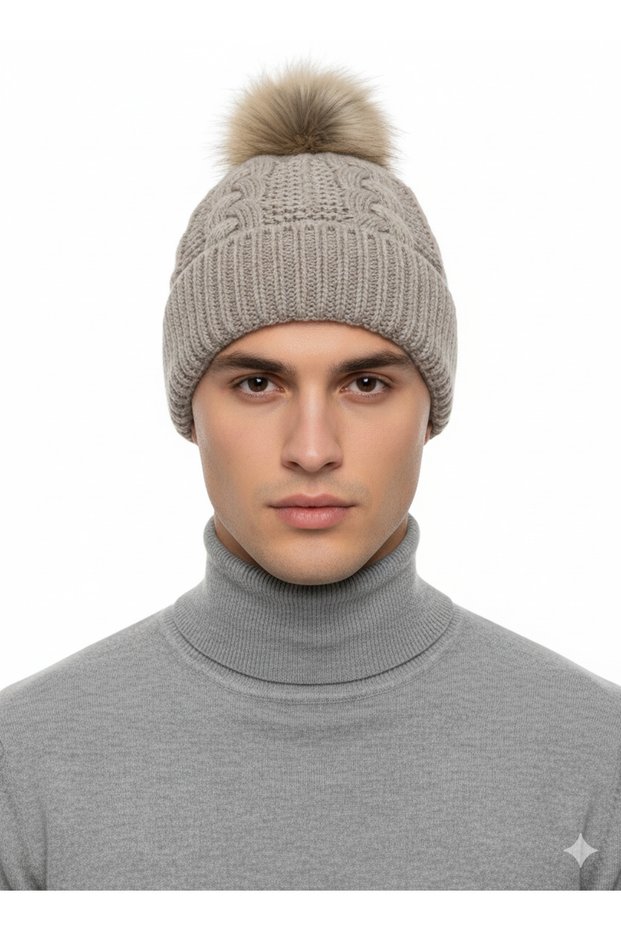 Faux Fur Pompom Beanie Unisex | Knitted Winter Men's & Women's Beanie Model