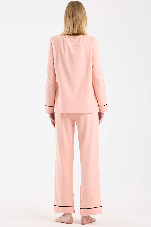طقم بيجامة بأزرار تفاصيل أسطوانية - سلمون - 6