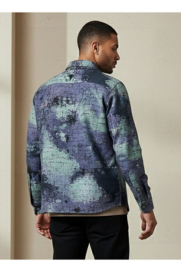 جاكيت جينز مطبوع بقصة عادية للرجال - 3